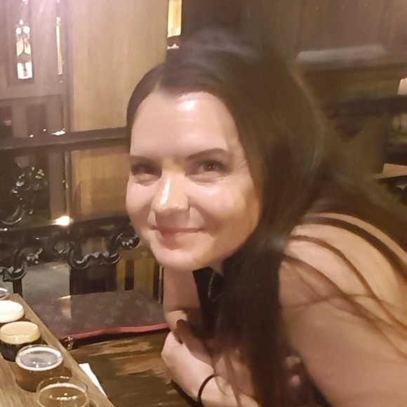 Meet your Posher, Terri - Picture 1 of 1